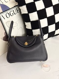 🐴🆕 Hermes Lindy 26 黑藍色3Y 金扣 Clemence Stamp U