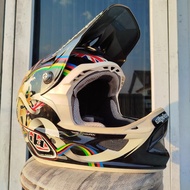 Helm Downhill Helm Enduro Helm TLD D3 Carbon World Champ Steve Peat Edition Size M-L Kids
