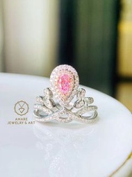 新品粉紅鑽超抵💗👑！ Pink Diamond Ring！ 優雅👑設計粉鑽戒指💍！粉紅鑽💗31份 副鑽44.90份，上手優雅，包AGL cert😎 18K金材質，只售18800HKD✨💗