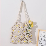 กระเป๋าถักดอกเดซี่  Daisy bag 🌼กระเป๋าถักเกาหลี มี 2 สี งานถักละเอียด มีถุงผ้าด้านในให้ M200