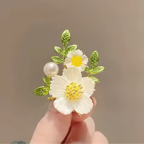 New Fashion Plants Flower Brooches For Women Luxury Brooches Daisy Jasmine Flower Pins Clothing Acce