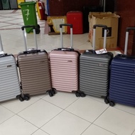 Boom Polo suitcase size 22 inch luggage