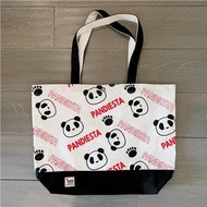 日本 PANDIESTA 米白拼黑色帆布 熊貓圖案 側咩袋