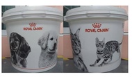 Royal CANIN ถังใส่อาหาร รูปแมวและรูปสุนัข ทําจากพลาสติกคุณภาพสูง บรรจุได้4kg.*โปรดอ่านรายละเอียดก่อน