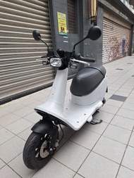 售!便宜電動車2020 Gogoro viva 外觀新 里程低 無待修無事故 儀表無脫膜 無生鏽氧化里程僅8000km 輪胎更換可舊油車貼換
