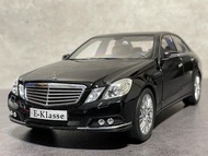 【賓士原廠精品Minichamps製】1/18 Mercedes-Benz W212 E-Klasse黑色1:18模型車