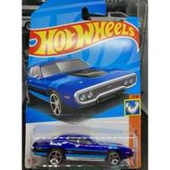 HotWheels '71 PLYMOUTH GTX 3+ Metal Car