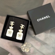 Chanel 23s白貝母香水瓶耳環 滿鑽雙C logo配上星星點綴