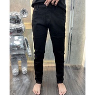 D2 2-way stretch plain black jeans with button-down shape and free chain, plain black DSQ jeans with