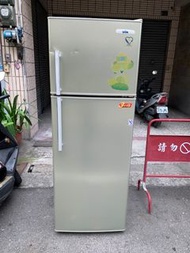 [中古] 聲寶 250L 雙門冰箱 家庭冰箱 "自動除霜功能" 台中大里二手冰箱 台中大里中古冰箱 修理冰箱 維修冰箱