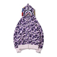 BAPE เสื้อสเวตเตอร์มีฮู้ดลายพรางสีม่วงฤดูใบไม้ร่วงและฤดูหนาวมีฮู้ดรุ่นคู่ซิปแจ็คเก็ตเสื้อคาร์ดิแกนขน