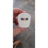 MIND 13A 250V 3Pin bakelite plug top with fuse (Sirim)