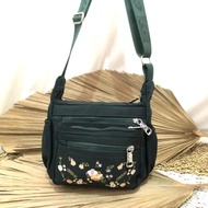 tas slempang wanita chibao 9582-11 motif bunga. tas chibao slempang!!! - hijau m