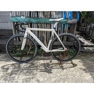 (TERJUAL) sepeda fixie united soloist 77 (warna putih-hitam)