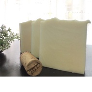 100% Cold Process Moringa Handmade Soap 手工皂 90g