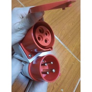 Square 32A Single Phase 3 Pin Industrial Socket Plug