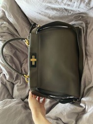 Fendi peekaboo