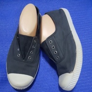️Spina Cienta Slip-On Sneakers Second Hand Good Condition Material Is Fabric Original Floor size: 40