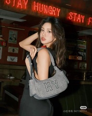 全新韓國MLB新款NY大標純色設計款口袋單肩包腋下包 Mlb bag NY bag MLB袋 NY袋