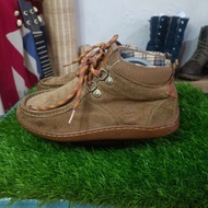 Vibram walabe dried twigs