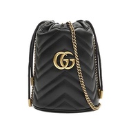 GUCCI 經典GG Marmont絎縫皮革迷你斜背/水桶包(黑色)平行輸入