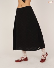 CUPPA - WAFFLE Skirt (2 สี) Cuppa x Pimwa กระโปรงไหมพรมทรงยาว ทรงกระโปรงเป็นตัว A ทอสี่เหลี่ยมลายสก๊