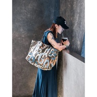 New Birthday 170th Anniversary Limited Handbag Graffiti Handbag Large Shopping Bag Shoulder Bag Momm