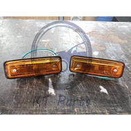 TOYOTA LAND CRUISER MARK 2 LC2 70 SERIES LJ79 / LT79 / RJ77 FENDER SIGNAL LIGHT LAMP / SIDE MARKER L