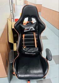 65% new Darkflash真皮 電競椅