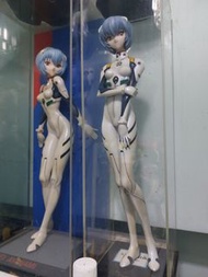新世紀福音戰士綾波麗 手辦完成品 存放多年 保存良好 1比4  一對出售