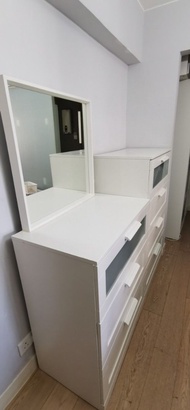 Ikea 白色抽屜櫃 儲物櫃 鏡 （三層L31"xD18"xH37. 5" 四層L31"xD18"xH49" 鏡26"x26"）