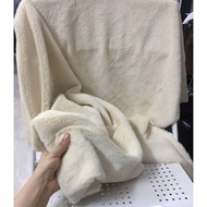Furry carpet for photography - short cream fur carpet