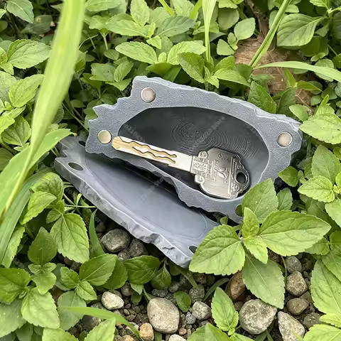 Fake Rock Key Hider Box - Outdoor Garden Secret Key Storage Container, Plastic Stone Disguise Safe f