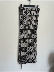 moschino滿logo針織圍巾全新有吊牌，尺寸70×180cm