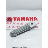 Fostep right front foot step R15 V2 R15 V3 xabre MT15 XSR 155 20P-F7461-00