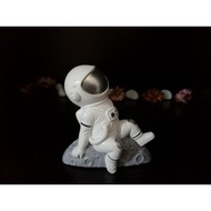 Astronaut (Resin Stone ) 7cm*7cm*2cm