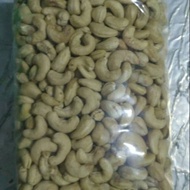 1kg raw cashew nuts