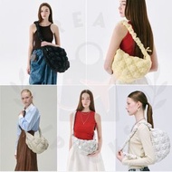 🇰🇷韓國超熱賣CARLYN 各款系列顏色雲朵包/雲朵袋（時尚包款）☁️ 一年4季，唔同場合都啱用！💖 （非現貨需預訂！價錢未包國際運費，收到全數款項後，於韓國本地購買貨品，再經Buyandship直送