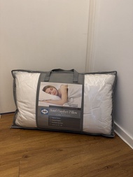 Sealy hotel comfort pillow