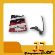 TENSIONER ARM GUIDE WAVE110 (FG)