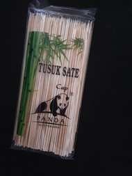 tusuk sate untuk daging kambing dan ayam merk panda kualitas import. 1 pack isi 150 gram. mutu terja