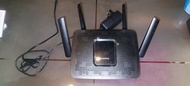 Linksys Gaming Max Stream mesh Router MR 8300  tri band 無線路由器