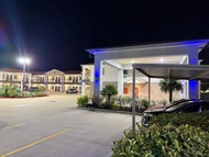 Scottish Inn & Suites - IAH Airport