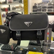 東區正精品㊣PRADA 2VD034 全新黑色尼龍銀三角牌雙釦包郵差包斜背包三合一包 RA1830