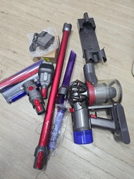 Dyson V8 Fluffy 無線吸塵機 配全新電池 已深層清潔