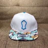 SNAPBACK CAPAL White