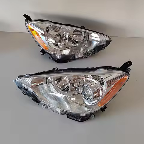 A Pair Car HeadlightsFor Toyota Prius C Aqua NHP10 NHP10H 2012 2013 2014 81110-52E80 8111052E81