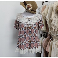 Pw438 (size m) axes femme stretch blouse with lace