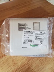 13A 單位 連保護門 有掣連雙位usb 充電 插座