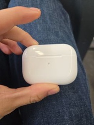 Apple AirPods 充電盒